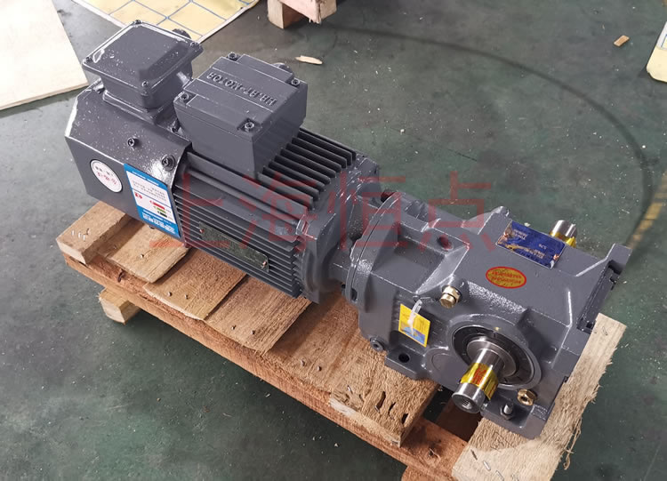 K37系列減速機輸入配變頻電機，輸出雙軸A+B 實物照片