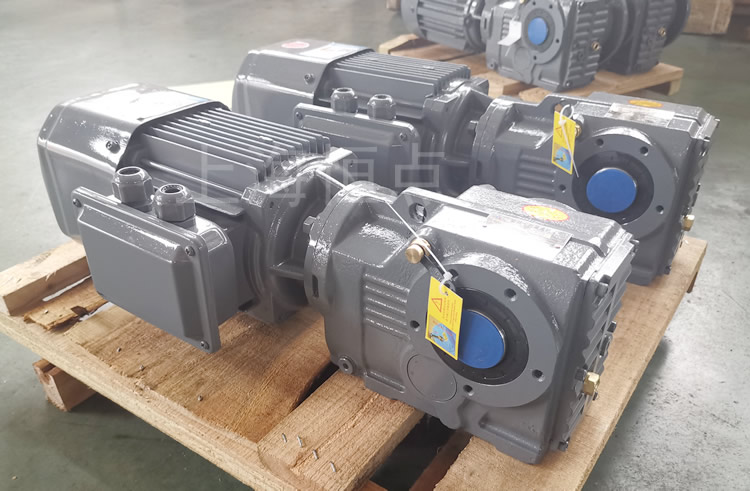 KA37系列減速機通孔輸出，配電機實物圖