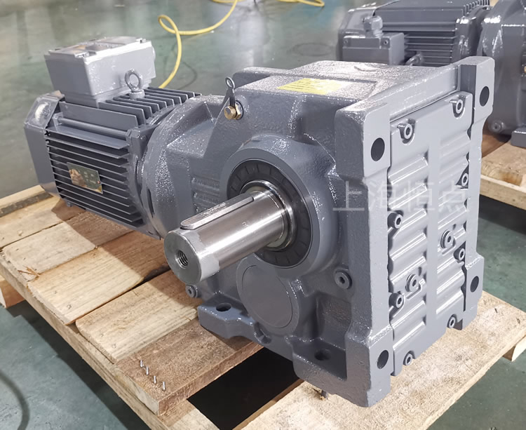 K77減速機 雙輸出軸A+B 灰色漆 實物圖