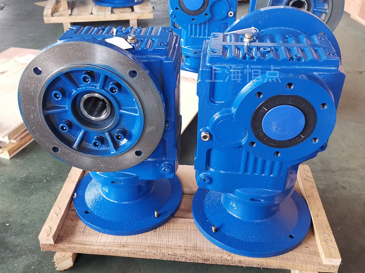 KAF67減速機 輸入配B5圓法蘭端蓋 輸出通孔+右輸出法蘭 實物圖-上海恒點