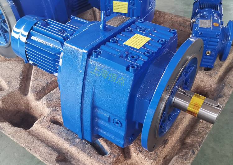 RF87減速機，立式安裝，輸入配電機，實物照片如下