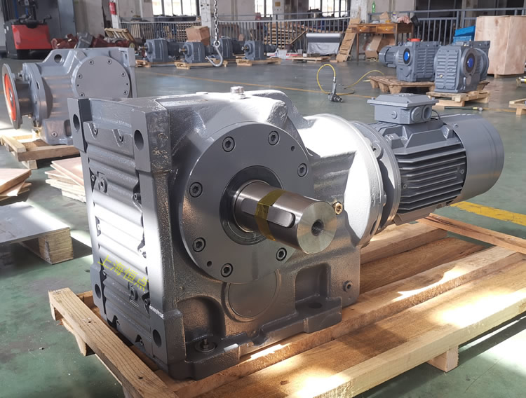 K107減速機 輸入配制動電機 輸出雙軸