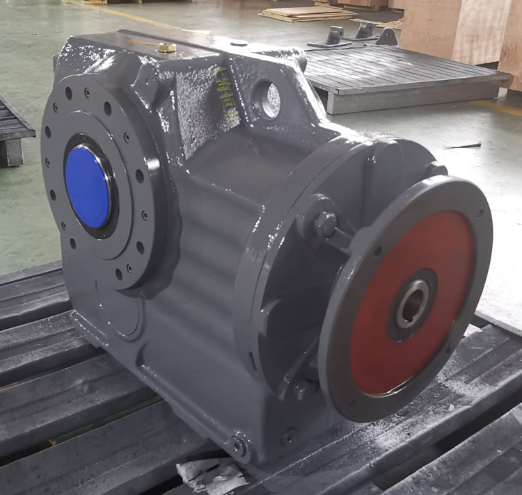 KAZ107減速機 輸入配電機法蘭端蓋 輸出通孔+小法蘭 -上海恒點